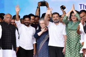 హ్యాండిల్ విత్ కేర్ - తేడా వస్తే కాంగ్రెస్‌కు రేవంత్ మరో జగన్, శరద్ పవార్, మమతా బెనర్జీ !
