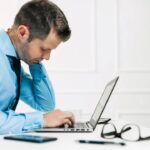 Sitting Risks: ఎక్కువసేపు కూర్చుని వర్క్ చేస్తున్నారా.. ఈ సమస్యలకు స్వాగతం పలికినట్టే