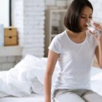 Health Tips: ఉదయం నిద్ర లేవగానే డబ్బాలకు డబ్బాలు నీళ్లు తాగేస్తున్నారా?.. డేంజర్లో పడ్డట్టే!