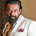 Bobby Deol: సినిమా ఆఫర్ల కోసం వారి ఇళ్ళ ముందు వేచి ఉన్నా: బాబి దేవోల్